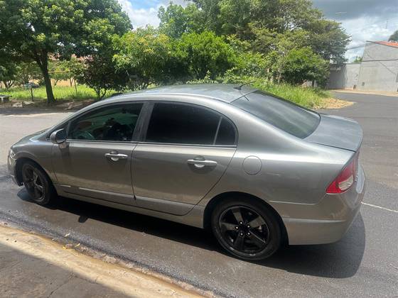 HONDA CIVIC 1.8 LXS 16V FLEX 4P MANUAL